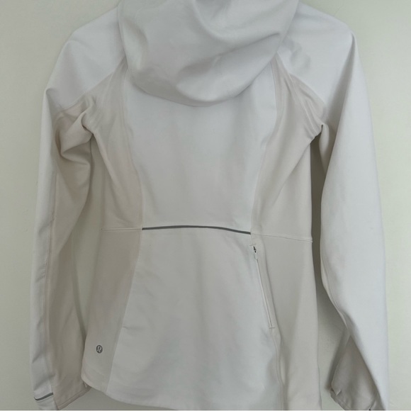 Lululemon White Water Resistant Jacket [Sz. 4] - Picture 2 of 7